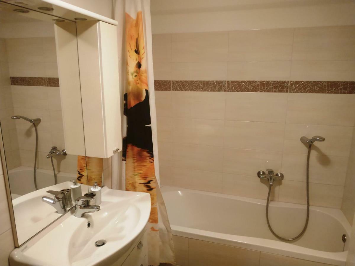 Alida Apartments & Room Near The Sea Ровинь Экстерьер фото