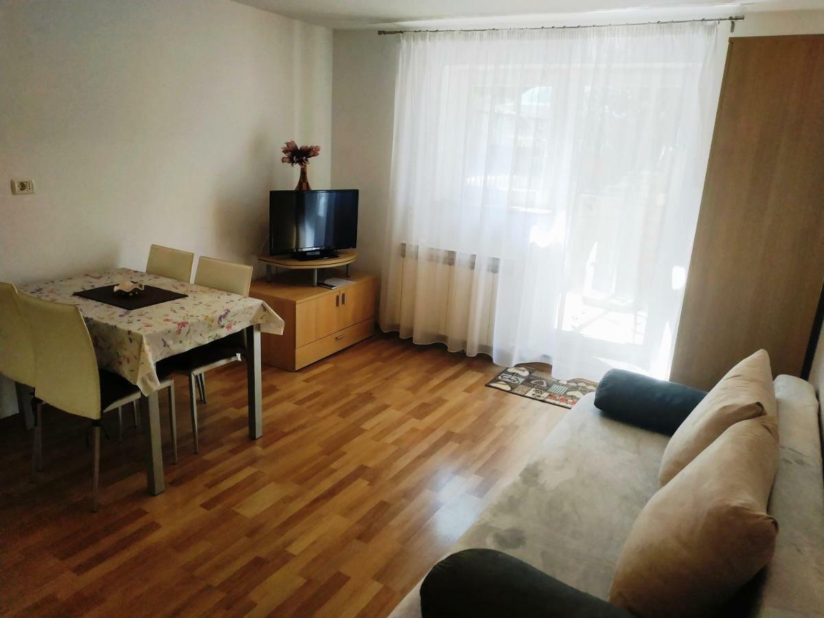 Alida Apartments & Room Near The Sea Ровинь Экстерьер фото